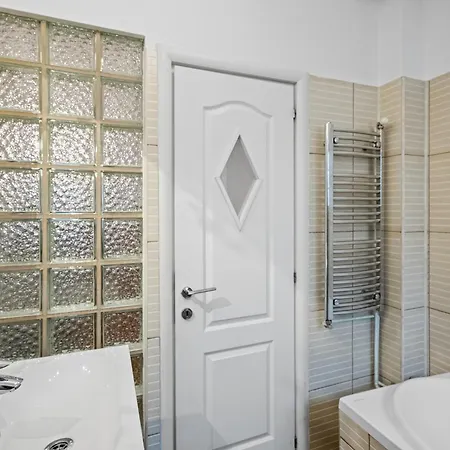 Stepup Apartment, Downtown Bucharest, Center, Urban View * Бухарест