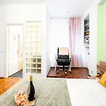 아파트 Stepup Apartment, Downtown Bucharest, Center, Urban View *