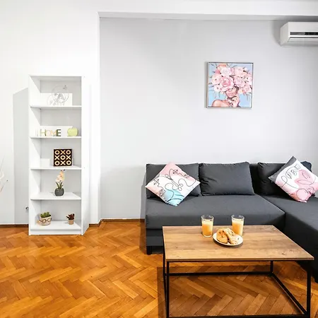 Stepup Apartment, Downtown Bucharest, Center, Urban View Boekarest